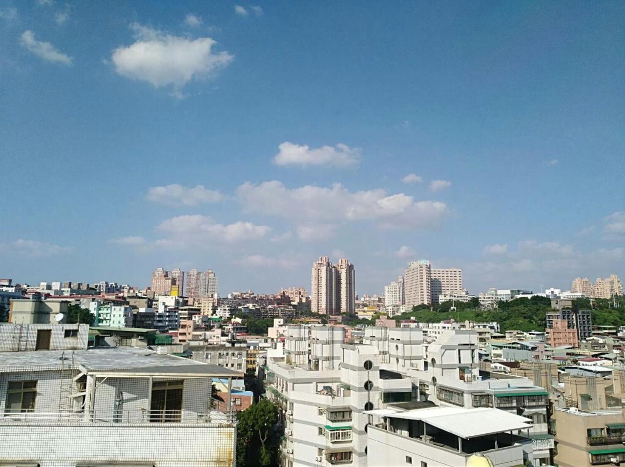 Open Room Hotel Tamsui Luaran gambar