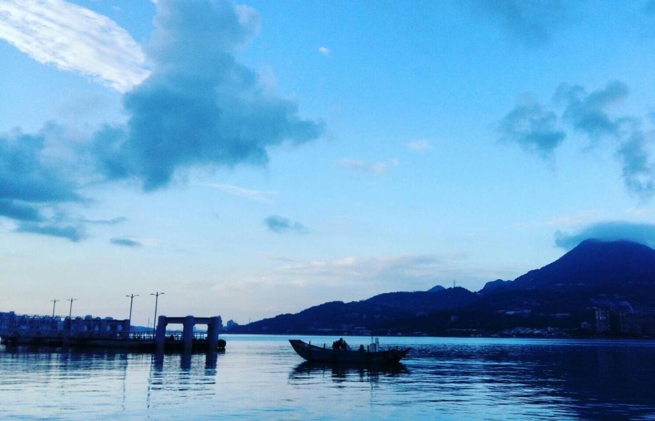 Open Room Hotel Tamsui Luaran gambar