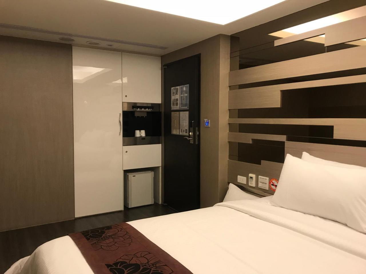 Open Room Hotel Tamsui Luaran gambar